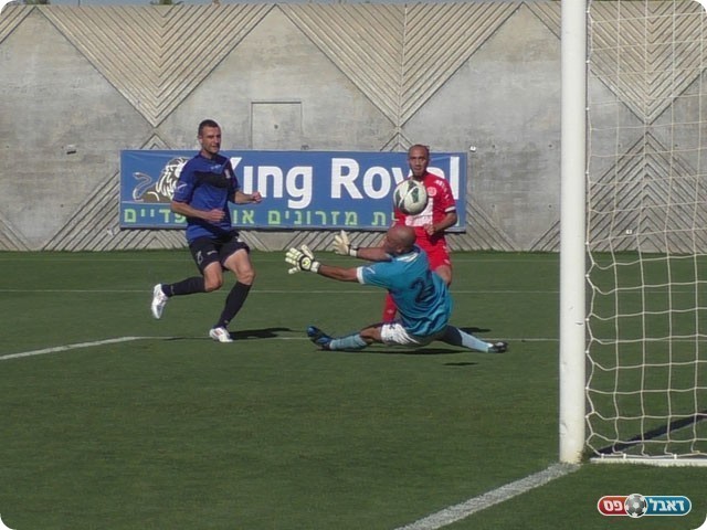 סולימנוב מכניע את בן ישי (שקד מורג)